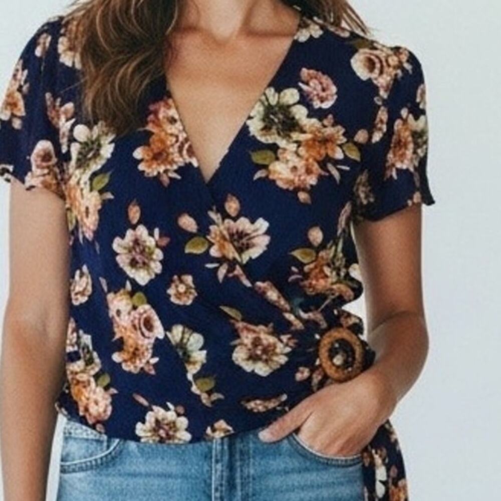 ALYX Wrap Top XL Blue Floral Crinkle Flutter Sleeve V-Neck Flowy Feminine Summer